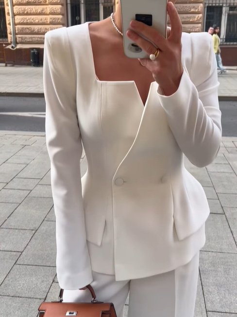 Woman's Two-button Square Collar Blazer